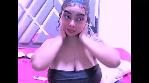 nahomy_hancook online show from November 21, 11:40 pm