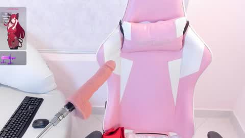 Nahomy Roberts online show from March 14, 12:50 pm