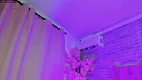 naiawhisper online show from March 18, 3:55 am