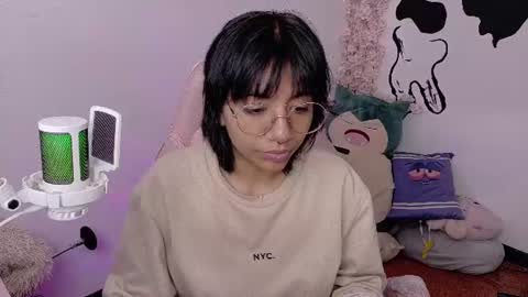 nami_usagi online show from August 7, 5:20 pm