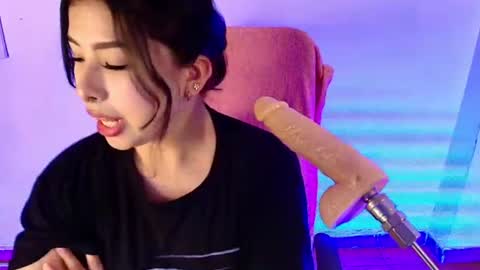 namiko_park_ online show from June 13, 3:04 am