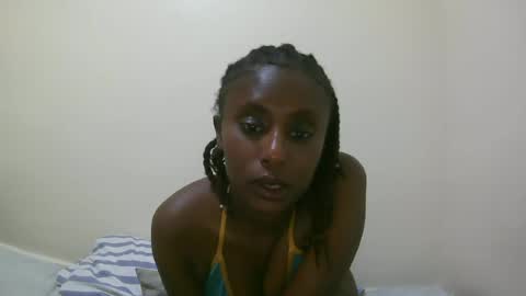 nana2095 online show from June 25, 5:12 am