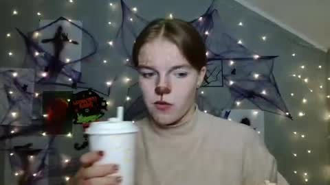 Nana online show from October 31, 9:35 am