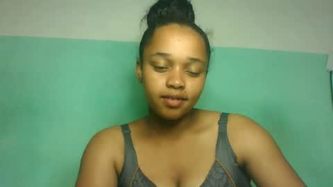 nandrianina416143 online show from June 19, 9:57 am