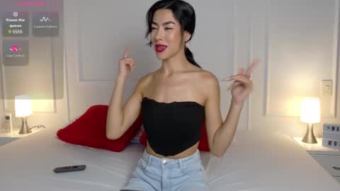 nany_model25 online show from November 4, 8:25 pm