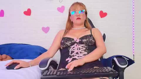 Naomi online show from September 23, 3:10 pm