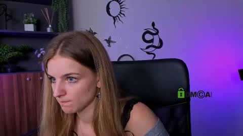 Naomi online show from July 28, 9:18 am