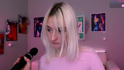 Naomi online show from January 7, 9:18 pm