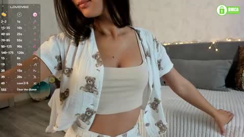 Naomi online show from September 25, 3:33 pm