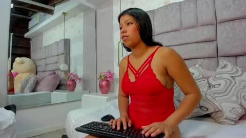 Naomi online show from June 5, 12:33 pm