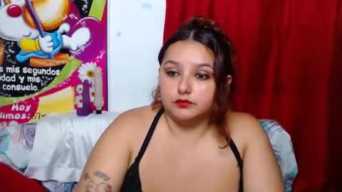 Snapshot of naomiquiin chatting on February 14, 7:07 am naomiquiin online show from February 14, 7:07 am