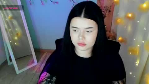 Naomi online show from August 6, 7:37 am