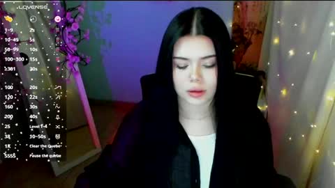 Naomi online show from May 5, 12:30 pm