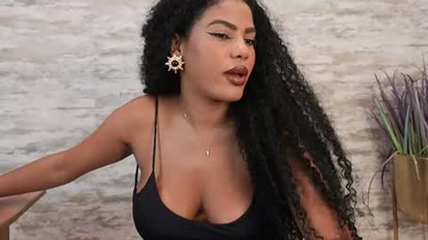 Naomi     online show from July 19, 5:53 am