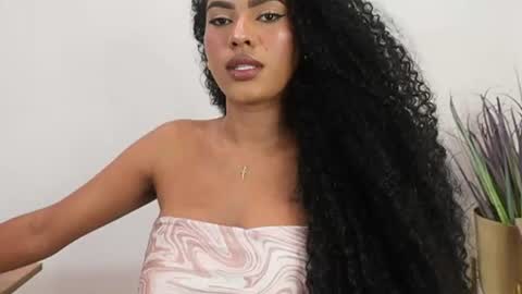 Naomi     online show from July 13, 4:02 am