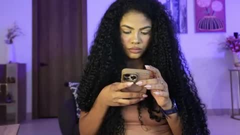Naomi     online show from June 11, 2:33 am