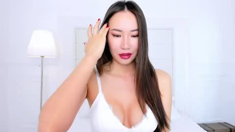 Naomi online show from June 19, 1:32 am