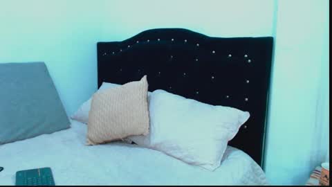 Naomy online show from February 6, 1:03 pm