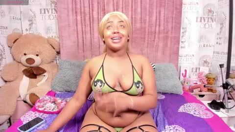 Naomyfoxx online show from February 13, 3:50 am