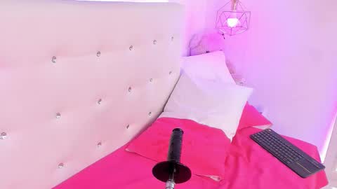 nara_pink online show from November 5, 10:59 pm