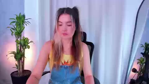 Nashly Fontana online show from March 16, 2:21 pm