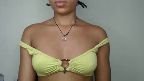 bella online show from December 20, 4:33 pm