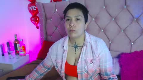 nat_evans8 online show from May 8, 4:27 am