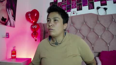 nat_evans8 online show from July 8, 12:02 am