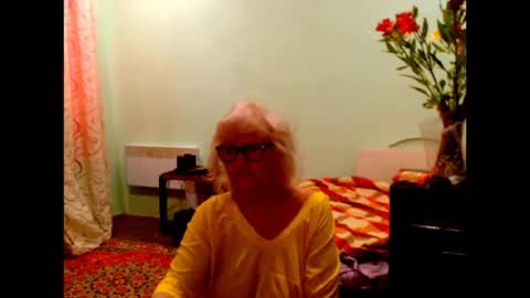 natali online show from April 28, 5:11 am