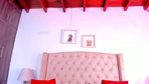 Snapshot of natalia_collinslim chatting on October 2, 3:11 am Natalia online show from October 2, 3:11 am