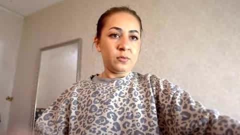 Snapshot of natalia_peach chatting on February 24, 5:09 am Wild influence online show from February 24, 5:09 am