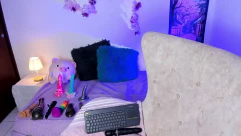 Nataliua Henao online show from August 2, 1:41 am