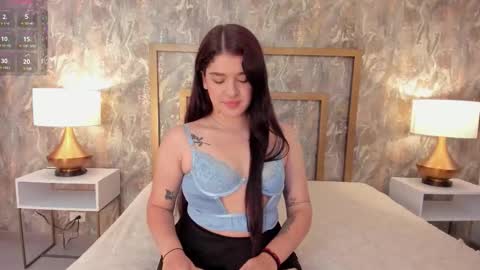 Snapshot of nataliamilan chatting on October 17, 2:59 am Natalia Milian online show from October 17, 2:59 am