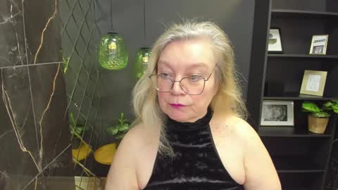 Snapshot of natalicloud chatting on December 2, 1:12 pm NataliCloud online show from December 2, 1:12 pm