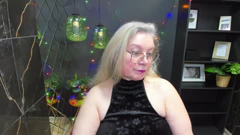 Snapshot of natalicloud chatting on December 27, 1:28 pm NataliCloud online show from December 27, 1:28 pm