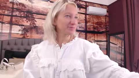 Natalie online show from November 1, 7:45 am