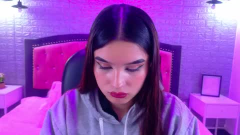 natalie  online show from December 20, 3:43 am