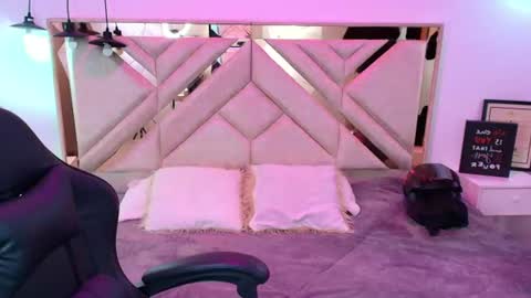 natalie  online show from June 15, 7:58 pm