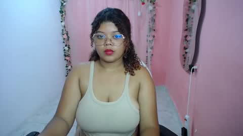 Snapshot of natalie_tits1 chatting on October 2, 3:50 pm natalie_tits1 online show from October 2, 3:50 pm