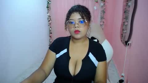 Snapshot of natalie_tits1 chatting on October 9, 7:29 pm natalie_tits1 online show from October 9, 7:29 pm