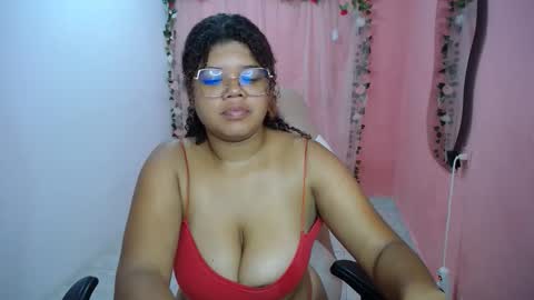 Snapshot of natalie_tits1 chatting on October 3, 3:50 pm natalie_tits1 online show from October 3, 3:50 pm