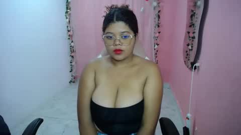 Snapshot of natalie_tits1 chatting on September 26, 8:28 pm natalie_tits1 online show from September 26, 8:28 pm