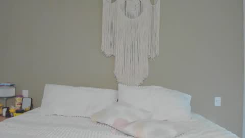 anatalybee online show from October 31, 10:03 pm