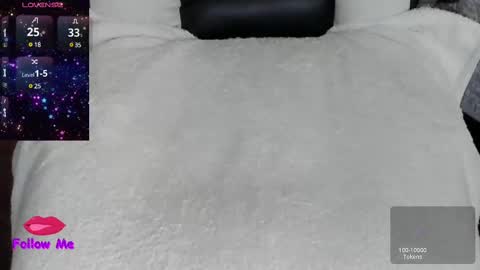 Snapshot of natasha__logan chatting on February 24, 4:04 am Natasha online show from February 24, 4:04 am