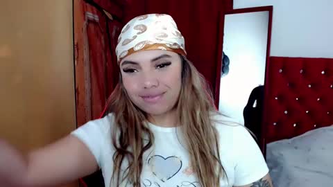 Snapshot of natasha__magics chatting on October 23, 3:23 am natasha__magics online show from October 23, 3:23 am