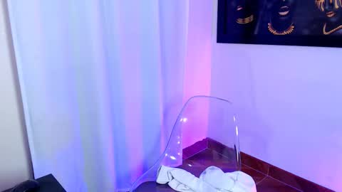 Snapshot of natasha_cam222 chatting on October 19, 7:49 pm Natasha online show from October 19, 7:49 pm