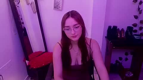 natasha_romanof18 online show from January 13, 1:44 am