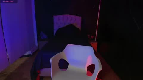 Natasha Mason online show from March 11, 11:33 am