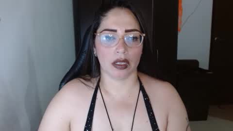 Snapshot of natashasmithe chatting on October 20, 2:58 am Natasha Smithe online show from October 20, 2:58 am