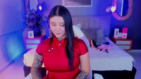 nathalia stone  online show from June 25, 3:50 am